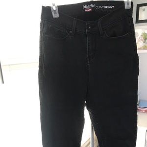 Black skinny jeans